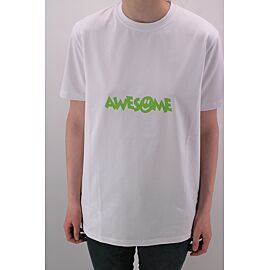 WITTE SHIRT MET AWESOME
